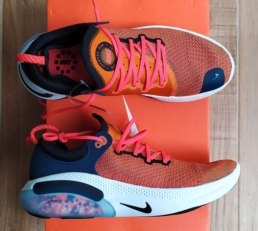 ของใหม่ ป้ายห้อย ในช็อป 6,100.- รองเท้า NIKE ของแท้ Flyknit ดีไซน์แจ่ม สีสวย