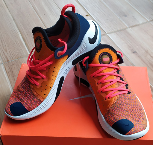 ของใหม่ ป้ายห้อย ในช็อป 6,100.- รองเท้า NIKE ของแท้ Flyknit ดีไซน์แจ่ม สีสวย