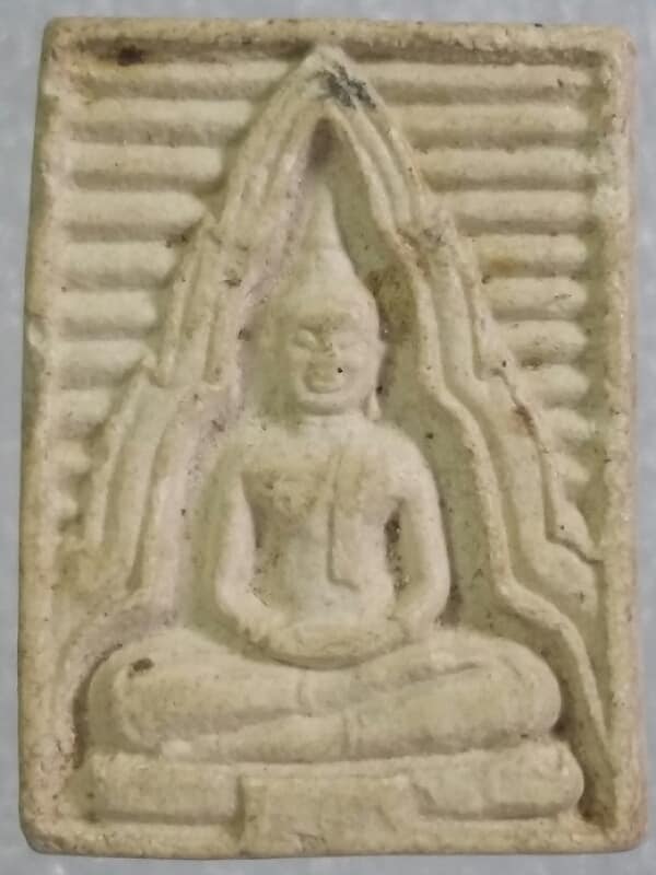 พระพุทธโสธร เนื้อผงหลังยันต์ อุดกริ่งเสียงดัง   เคาะเดียวครับ