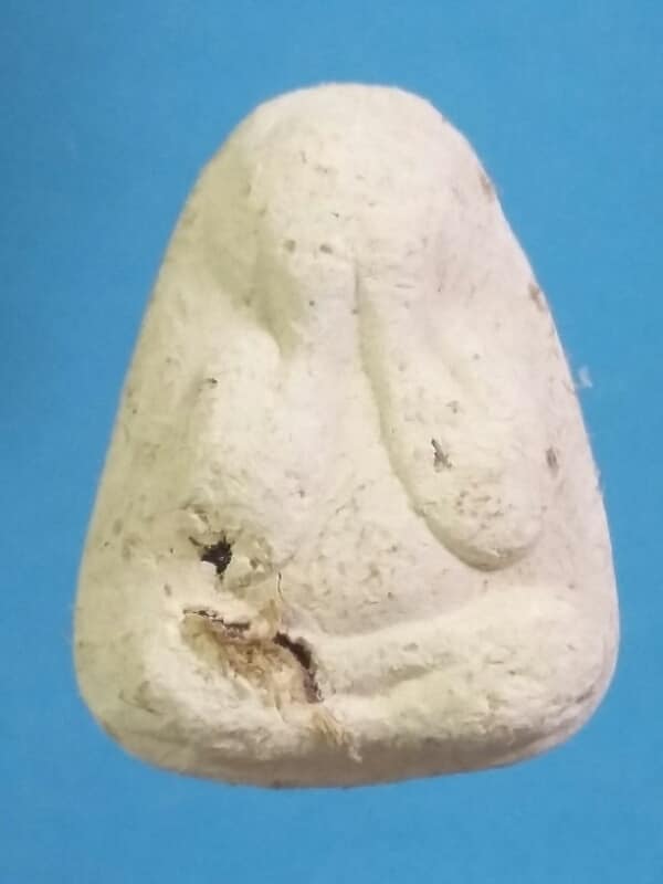 พระปิดตา เนื้อผง ไม่ทราบที่   เคาะเดียวครับ