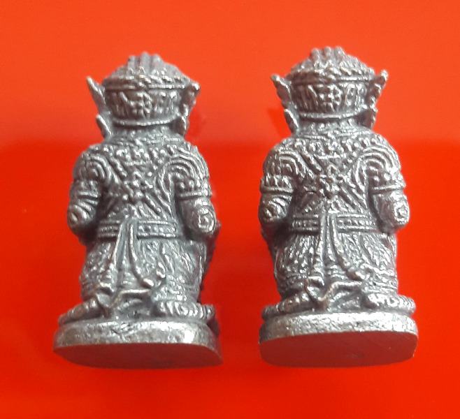 หนุมาน...... รุ่นมหาลาภ (กฐินปี) 2554 หลวงพ่อเพี้ยน วัดเกริ่นกฐิน เนื้อทองแดงรมดำ ( 2 องค์)