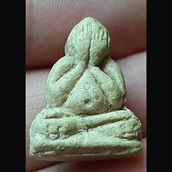 พระผง ปิดตา ไม่ทราบที