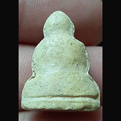 พระผง ปิดตา ไม่ทราบที