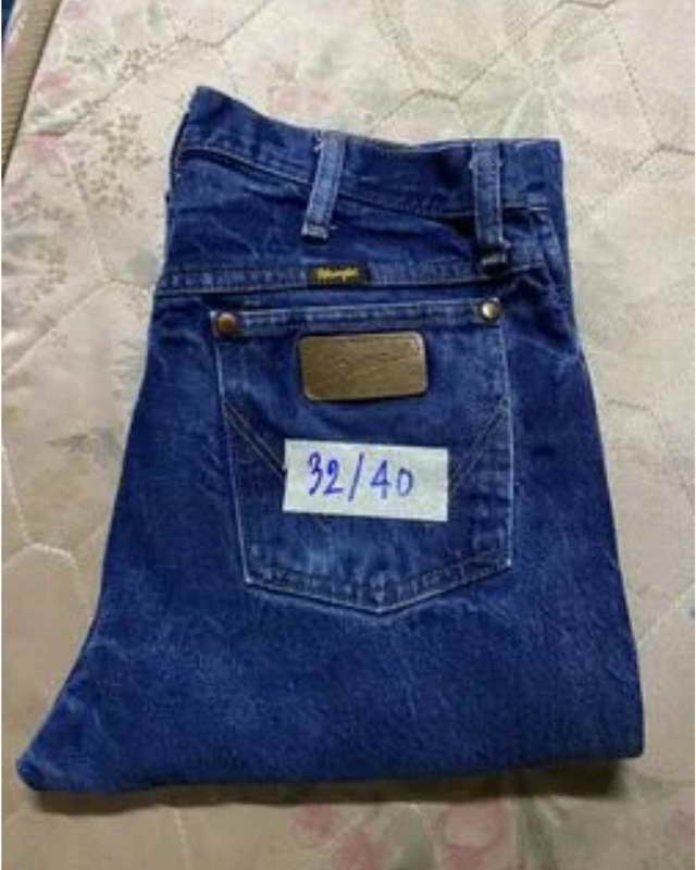 กางเกงยีนส์ชาย Wrangler เอว 32 ยาว 40