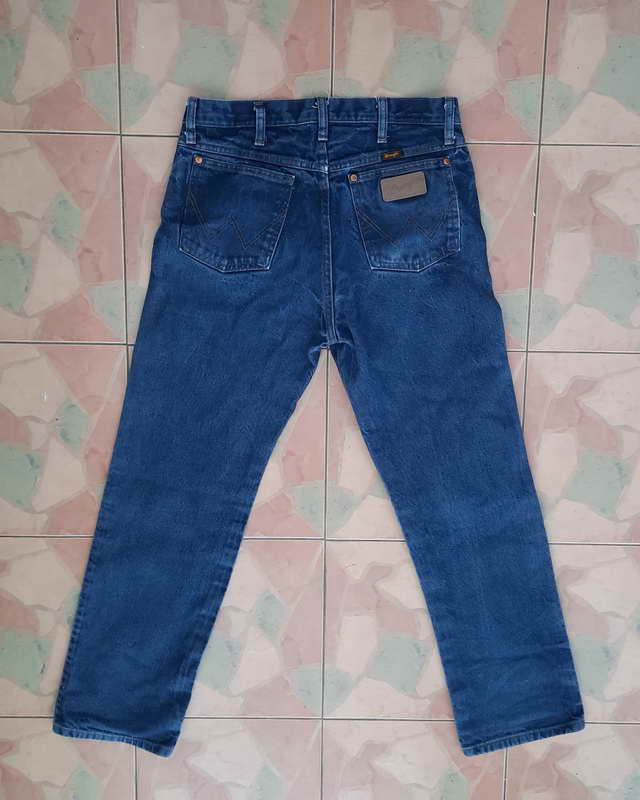 กางเกงยีนส์ชาย Wrangler เอว 32 ยาว 40