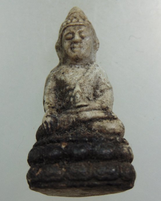 ๒๐ พระผงหลวงพ่อคูณ พิมพ์พระกริ่ง