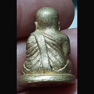 พระรูปหล่อหลวงพ่อเงิน ตอกโค็ต ดอกบัว ไม่ทราบที่