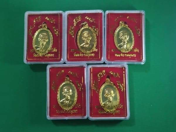 เคาะเดียว ได้ 5 เหรียญ เหรียญรวยรวยเฮงเฮงหลวงพ่อรวย วัดตะโก ชุดที่๕