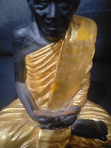  หลวงปู่มหาเจิม วัดสระมงคล รุ่น1หน้าตัก 5นิ้ว ( เนื้อเรซิ่น ) หมายเลข 882 เคาะเดียว 6000