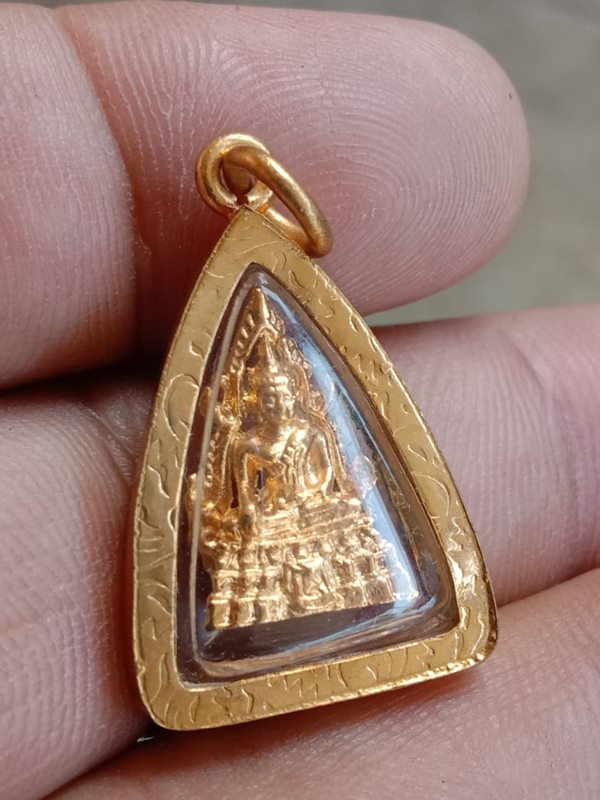 พระพุทธชินราช ในกรอบทองไมครอน