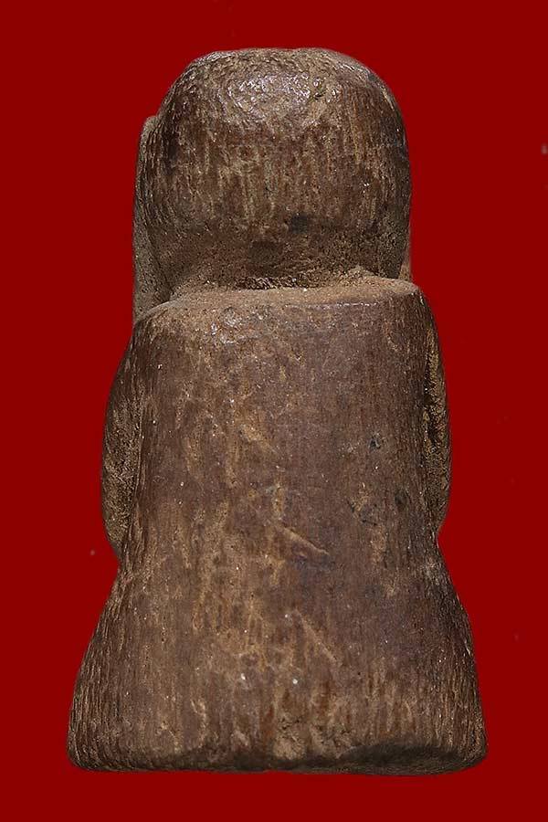 พระปิดตาไม้แกะเก่ามากๆ