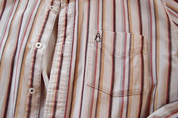 เสื้อ Hush Puppies ของแท้ เบอร์ L ผ้า cotton สวยมาก ลายทางสีเอริธ์โทนสลับหลายสี
