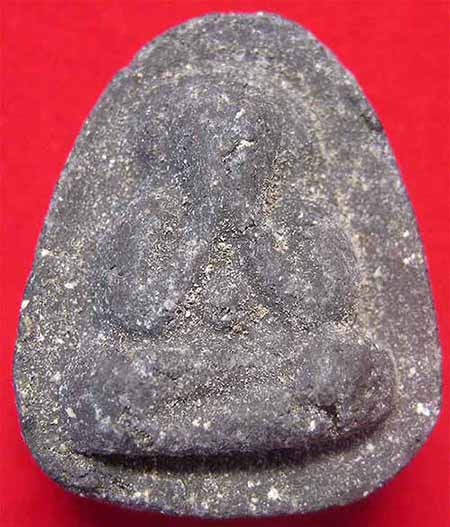 พระปิดตาหลวงปู่เฮี้ยง วัดป่าฯ พ.ศ.๒๕๐๘ พิมพ์ปีกกว้างหลังแบบ+บัตรรับรองพระแท้*85