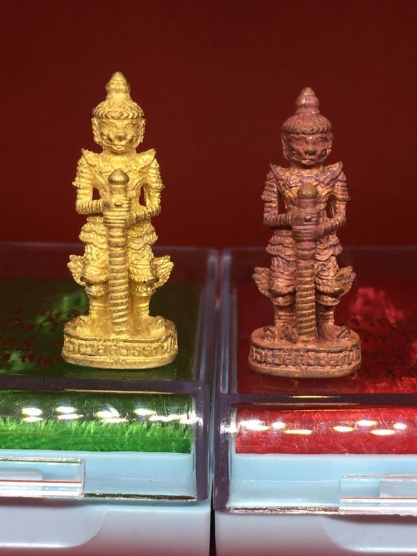 ท้าวเวสสุวรรณลอยองค์ ย้อนยุค ปี32 รุ่น เจริญสุข63  เนื้อทองทิพย์ VS เนื้อทองแดง  วัดจุฬามณี