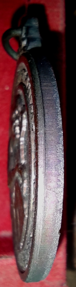 เหรียญ ลพ.คูณ หลังลายเซ็นต์ ตอกโค็ต สภาพสวย