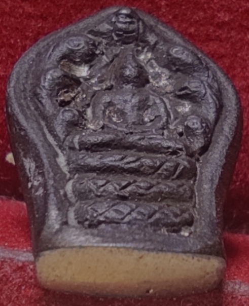 เหรียญหล่อใบมะขาม เนื้อนวะโลหะ วัดสุทัศน์ ตอกโค็ต