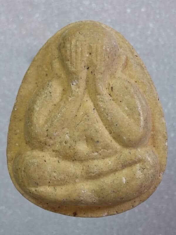 พระปิดตาหลังยันต์ห้า ไม่ทราบที่    เคาะเดียวครับ