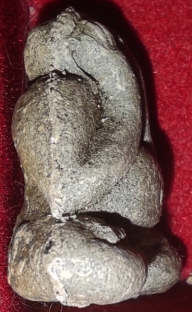 พระปิดตาเนื้อผงใบลาน หลวงพ่อดี วัดพระรูป สุพรรณบุรี ปี 2532