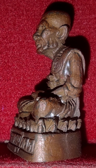 รูปหล่อลอยองค์ ลป.ทวด พ่อท่านเน๊ยน รุ่นมั่งมีศรีสุข + กล่องเดิม