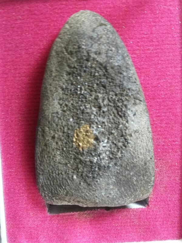 หลวงปู่ทวดเนื้อว่าน ๑๐๘ วัดนพรัตนาราม  ปทุมธานี  3 กล่อง    เคาะเดียวครับ