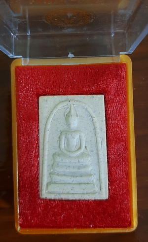 สมเด็จวัดระฆัง 122ปี พิมพ์ใหญ่ พร้อมกล่อง สภาพสวย องค์ที่4