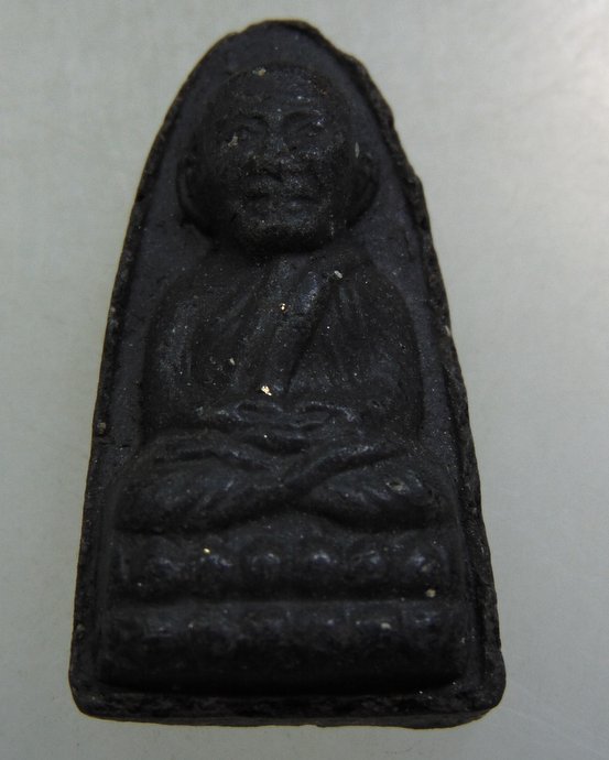 ๒๐ หลวงปู่ทวด เนื้อว่าน