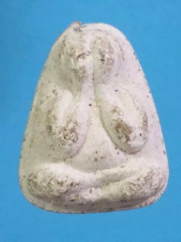 พระปิดตา เนื้อผง ไม่ทราบที่   เคาะเดียวครับ