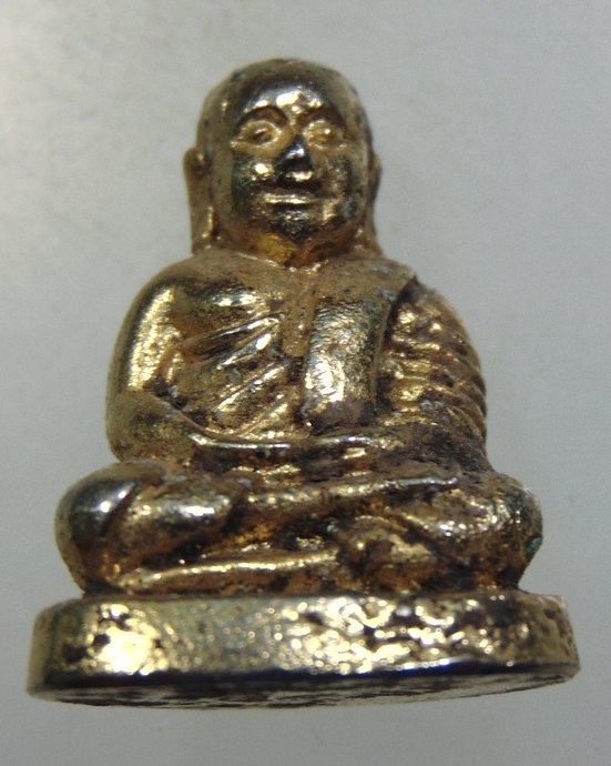 ๒๐ รูปหล่อหลวงพ่อเงิน วัดบางคลาน ยุคหลัง