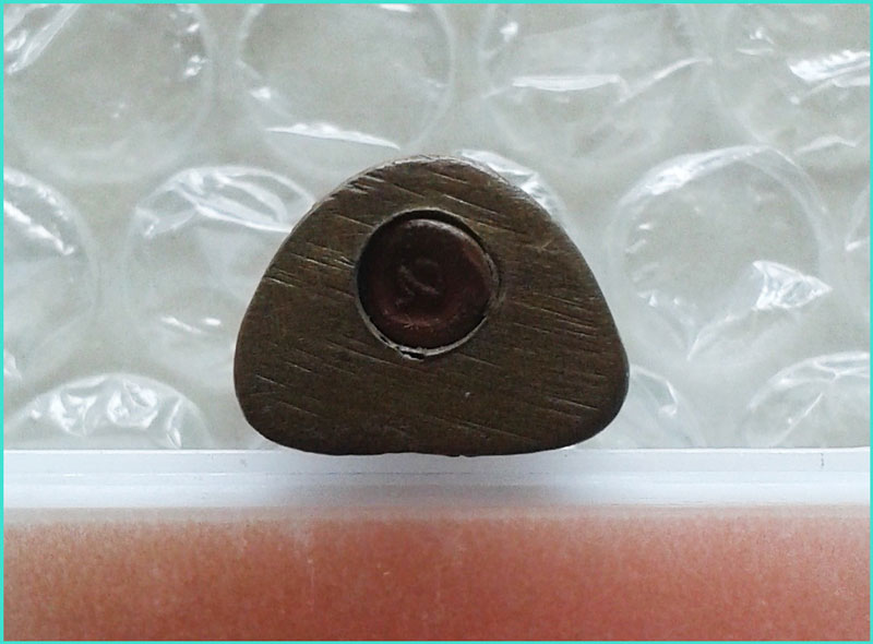 ..ลป.เนียม วัดถั่วทอง ปท. พระรูปหล่อ ลอยองค์ เนื้อทองผสม อุดกริ่ง..