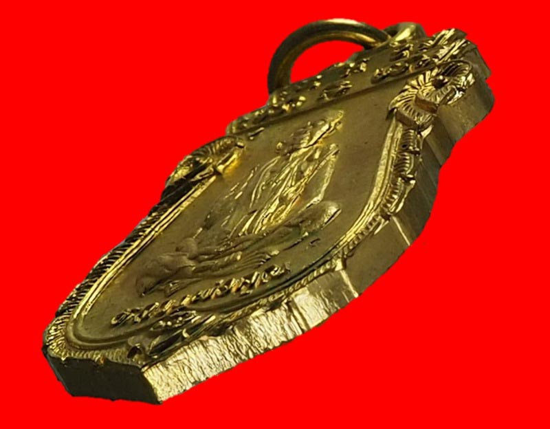 เหรียญเสมาหลวงพ่อคูณรุ่นคุณพระเทพประทานพร ปี 36 สวยๆเดิมๆจองจากวัด