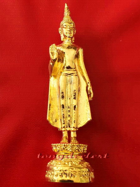 พระบูชาพระร่วงโรจนฤทธิ์ วัดพระปฐมเจดีย์ จ.นครปฐม ขนาดตั้งหน้ารถ สวยมากค่ะ