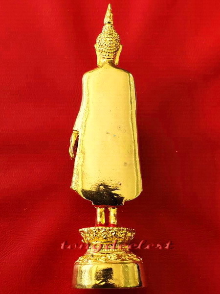 พระบูชาพระร่วงโรจนฤทธิ์ วัดพระปฐมเจดีย์ จ.นครปฐม ขนาดตั้งหน้ารถ สวยมากค่ะ