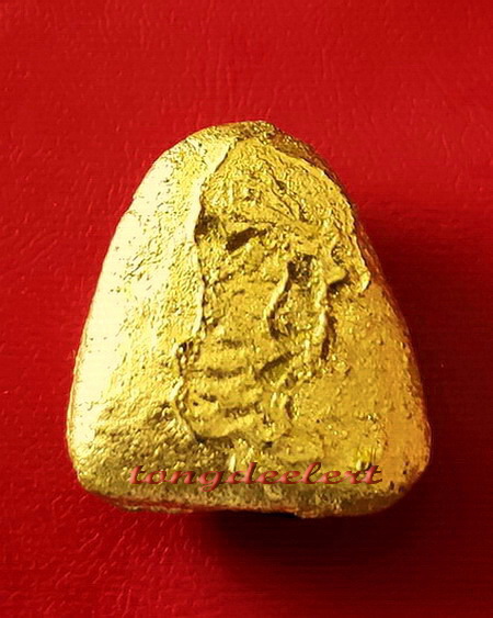 พระปิดตา หลวงพ่อเล็ก วัดสันติคิรีศรีบรมธาตุ(วัดเขาดิน) จ.กาญจนบุรี พิมพ์กรรมการปิดทองเดิม สวยมากค่ะ