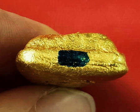 พระปิดตา หลวงพ่อเล็ก วัดสันติคิรีศรีบรมธาตุ(วัดเขาดิน) จ.กาญจนบุรี พิมพ์กรรมการปิดทองเดิม สวยมากค่ะ