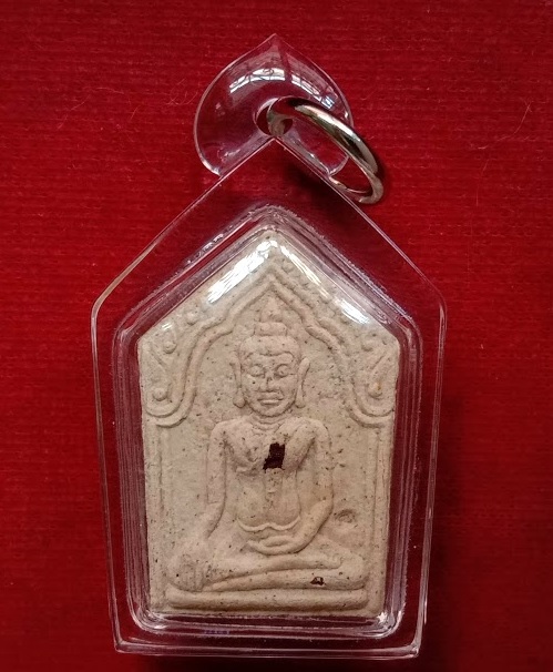 ขุนแผนรุ่น 2 หลวงปู่ทิม วัดพระขาว เนื้อเกสรฝังพลอยแดง ปี41 ตอกโค๊ดด้านหน้า ...เคาะเดียวแดง...