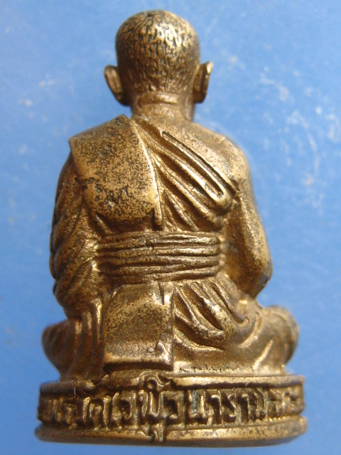 รูปหล่อ หลวงพ่อสำเนียง วัดเวฬุวนาราม นครปฐม