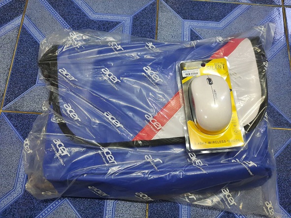 กระเป๋าใส่ notebook ACER POUCH BAG BLUE+Wireless Silent Mouse เมาส์ NMB-012