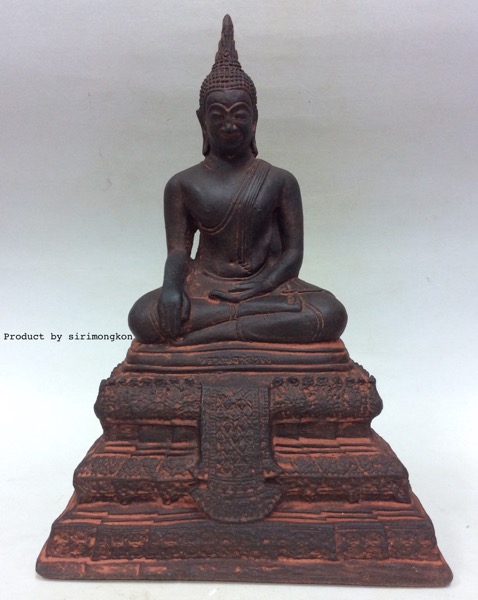 หลวงพ่อวัดไร่ขิง วัดไร่ขิง เนื้อศิลาแลง ขนาดบูชา (สูง10.5นิ้ว/หน้าตัก4.5นิ้ว) ปี61