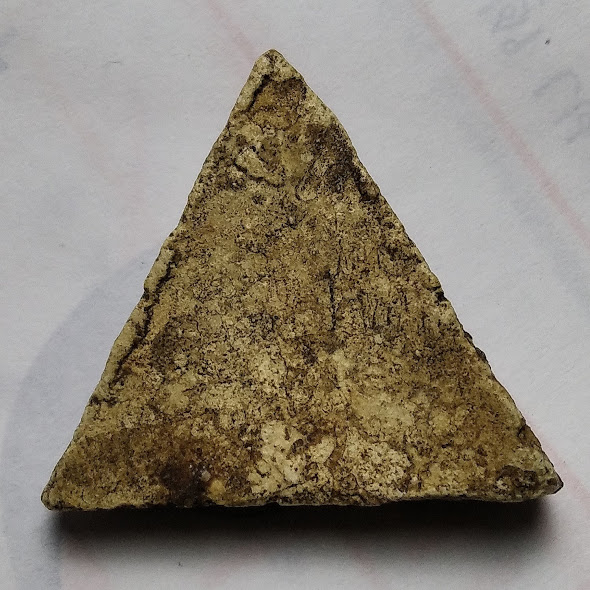 พระสมเด็จ หลวงปู่หิน วัดระฆัง พิมพ์สามเหลี่ยม ปี 2495