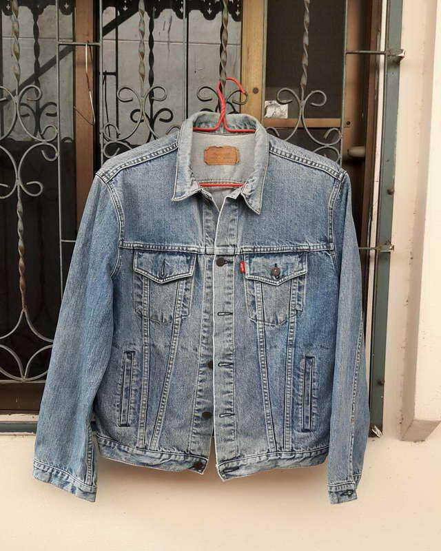 เสื้อ Jacket Levi's Jean รุ่นเก่า Made in USA สภาพเก๋าตามอายุ (เคาะเดียวแดง)