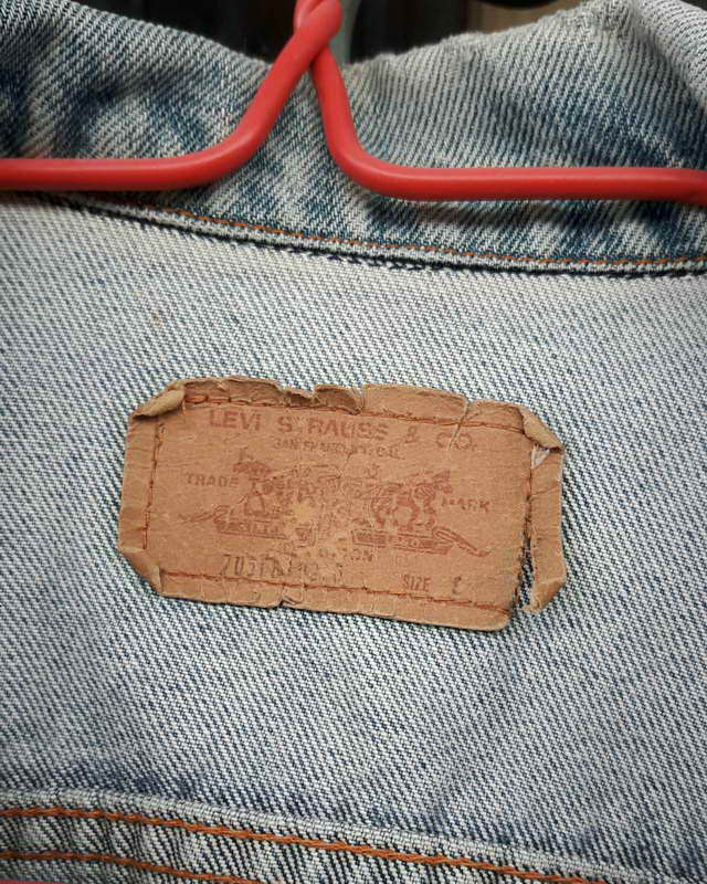 เสื้อ Jacket Levi's Jean รุ่นเก่า Made in USA สภาพเก๋าตามอายุ (เคาะเดียวแดง)