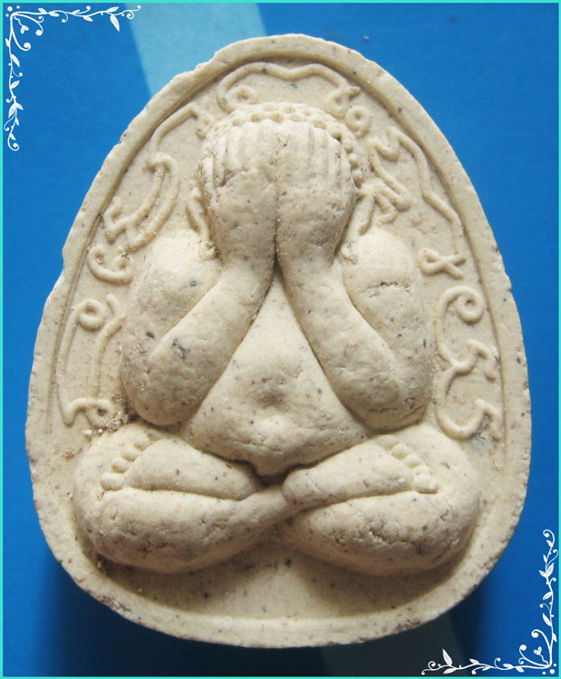 ..ลป.วิเวียร วัดดวงแข กทม พระปิดตามหาลาภ พิมพ์จัมโบ้ เนื้อผงเก่าๆ หลังยันต์ไก่เถื่อน ปี 36 ผงสีขาว..