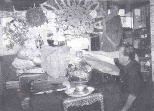 เปิดประมูล 20 บาททุกรายการ ภาพถ่ายพระครูวิมลชัยคุณ (หลวงพ่อถมยา วิมฺโล) วัดท่าแก้ว จ.ชัยนาท