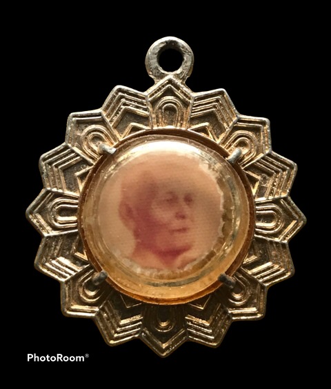 ล็อกเกตอลูมิเนียม หลวงพ่อเชื้อ วัดใหม่บำเพ็ญบุญ ชัยนาท