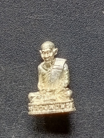 รูปหล่อจิ๋ว หลวงพ่อพุธ วัดป่าสาลวัน เนื้อเงิน เคาะเดียว