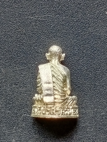 รูปหล่อจิ๋ว หลวงพ่อพุธ วัดป่าสาลวัน เนื้อเงิน เคาะเดียว