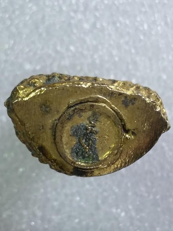 รูปหล่อพระแก้วมรกตทรงฤดูหนาว อุดกริ่ง เคาะเดียวครับ