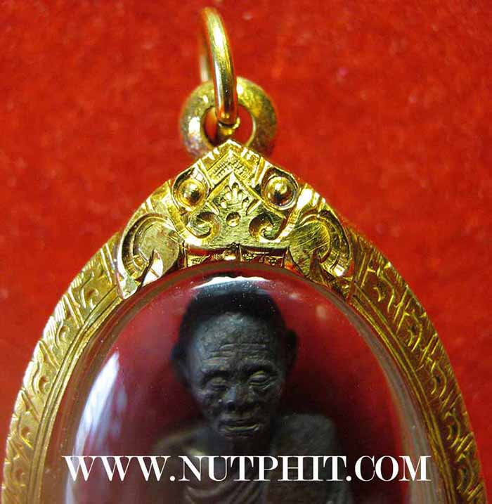 รูปปั๊ม ลพ.คูณ รุ่นแรก แท้เก่าแก่มาตั้งแต่ปี ๓๖ เลี่ยมทอง+บัตรรับรองพระแท้*163