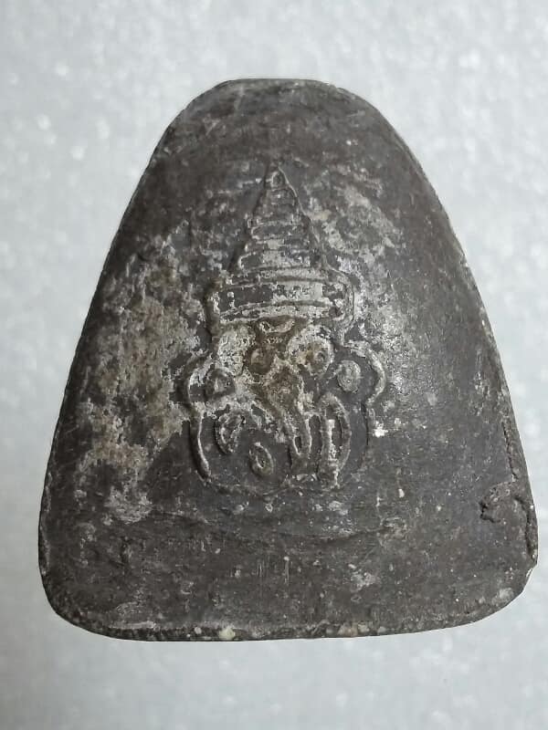 พระปิดตาหลังฉัตร   ไม่ทราบวัด   เคาะเดียวครับ