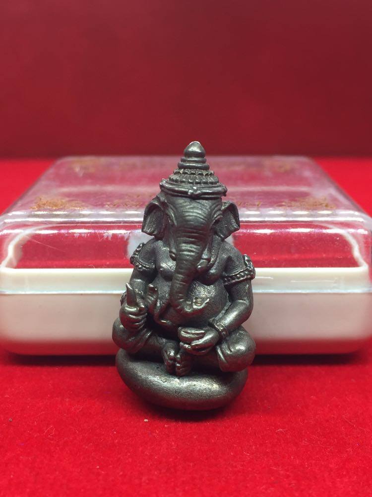 พระพิฆเนศน้อย ปฐมมหาเทพราชาฤกษ์ ศรีวิชัย 50 วัดถลุงทอง 